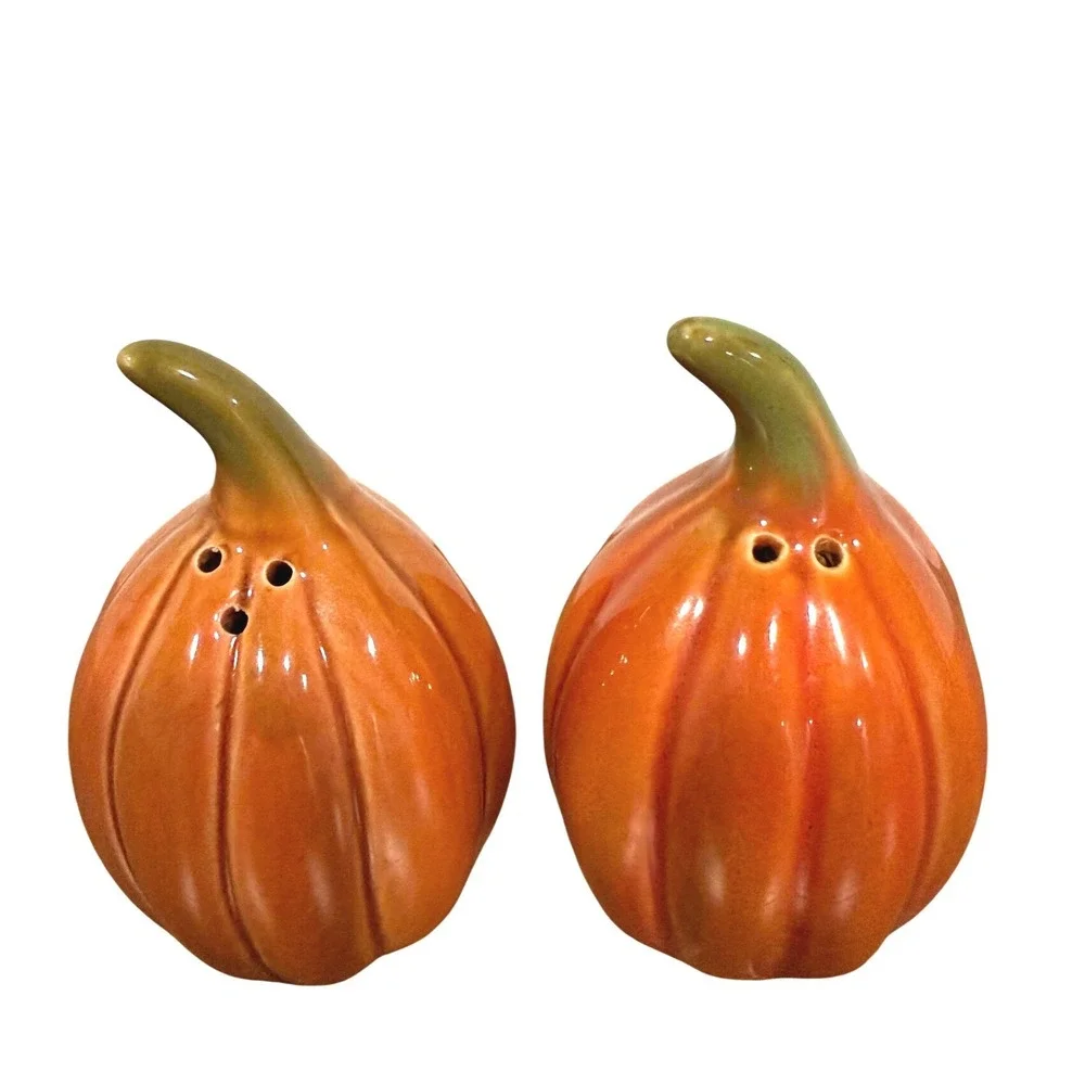 PAIR of mini PUMPKIN Salt and Pepper‎ Shakers 3.5
